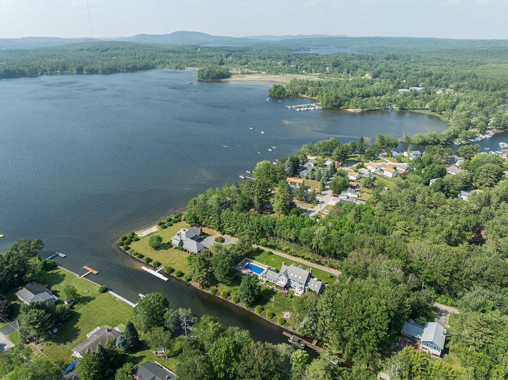 8 Bedroom Single Family Home/House's Image 38