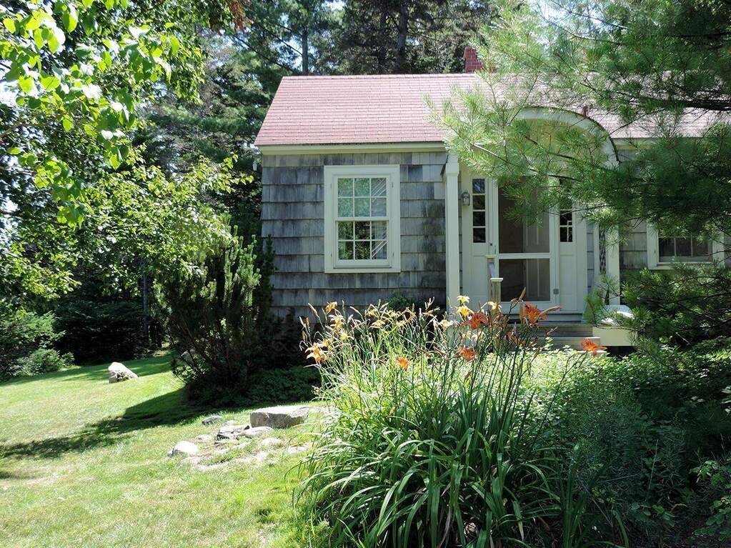 5 Bedroom Single Family Home/House's Image 16