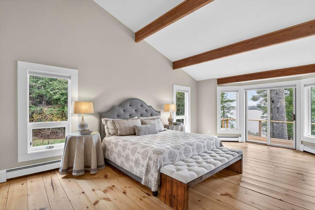 5 Bedroom Single Family Home/House's Image 16