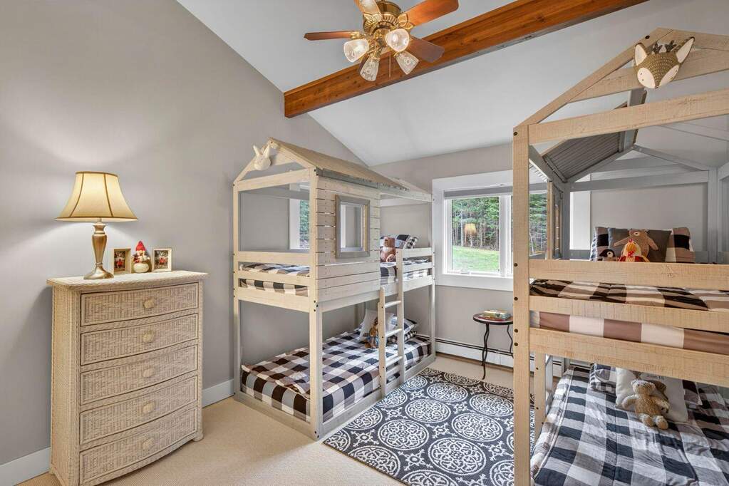 5 Bedroom Single Family Home/House's Image 22