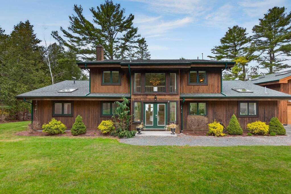 5 Bedroom Single Family Home/House's Image 29