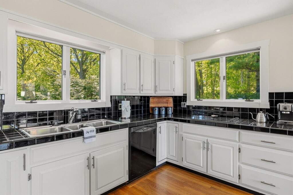 3 Bedroom Single Family Home/House's Image 16
