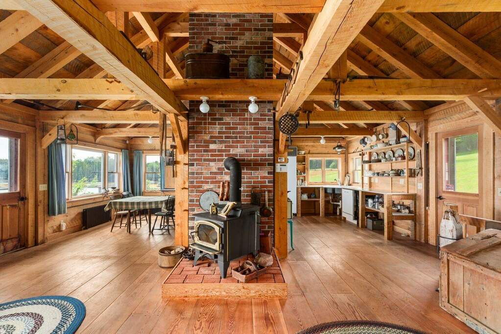 10 Bedroom Single Family Home/House's Image 46