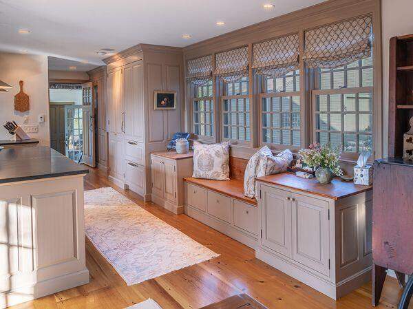 5 Bedroom Single Family Home/House's Image 13