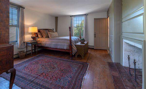 5 Bedroom Single Family Home/House's Image 21