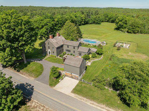 5 Bedroom Single Family Home/House's Image 26