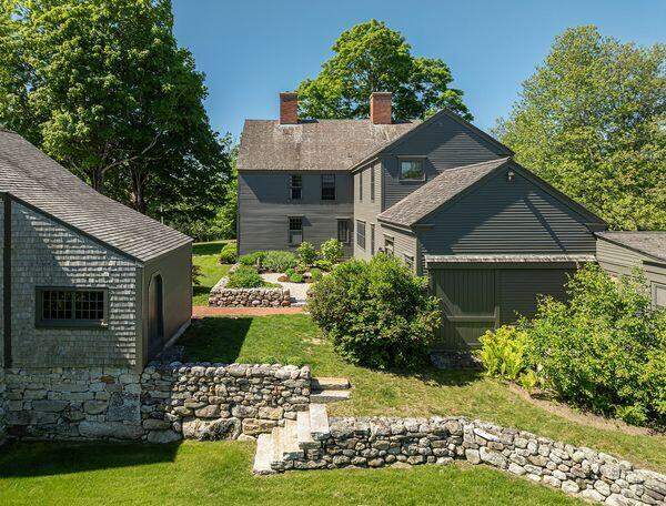5 Bedroom Single Family Home/House's Image 27