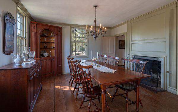 5 Bedroom Single Family Home/House's Image 5