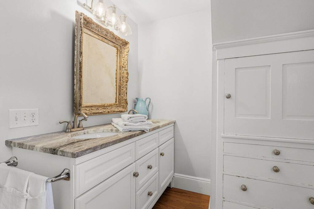 4 Bedroom Single Family Home/House's Image 28