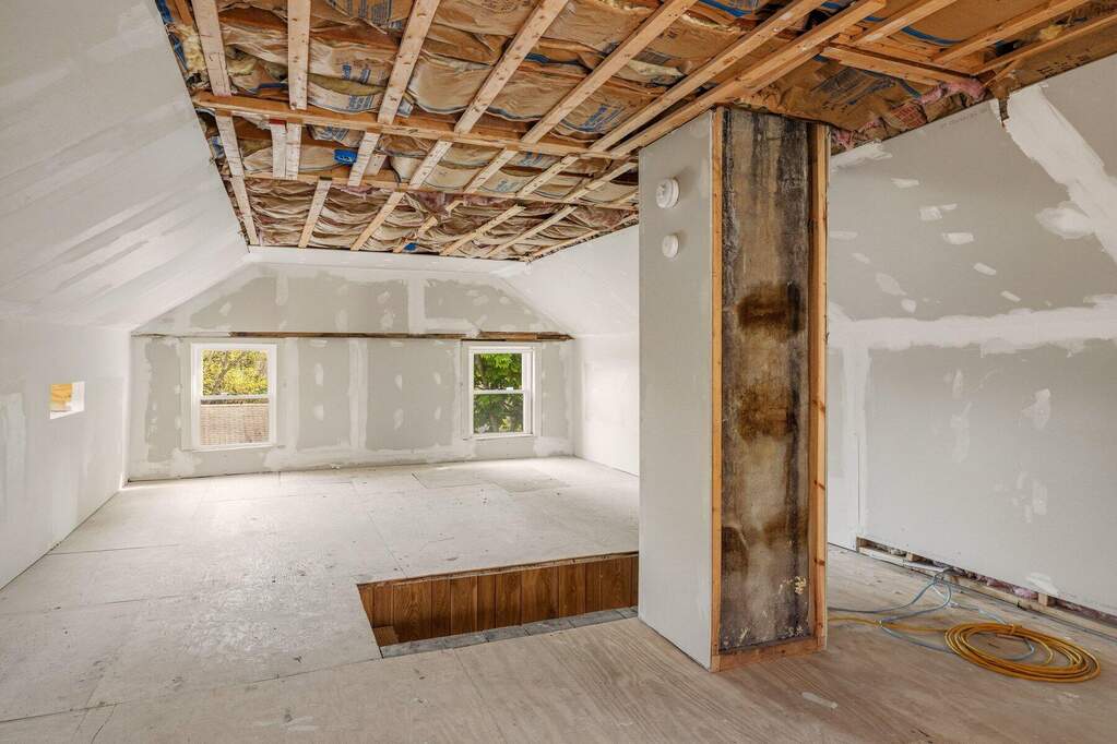 4 Bedroom Single Family Home/House's Image 31