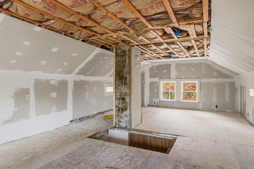 4 Bedroom Single Family Home/House's Image 32