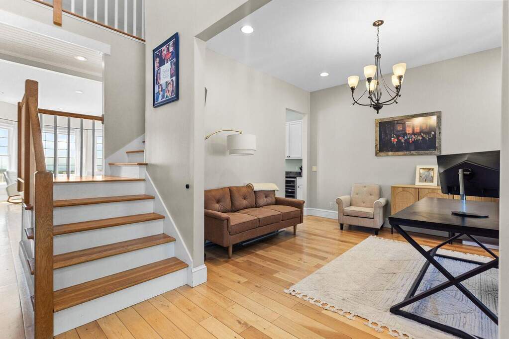 5 Bedroom Single Family Home/House's Image 21