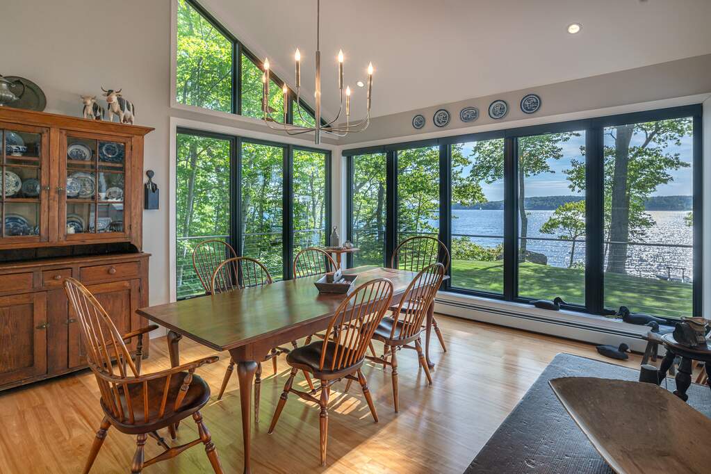 4 Bedroom Single Family Home/House's Image 4