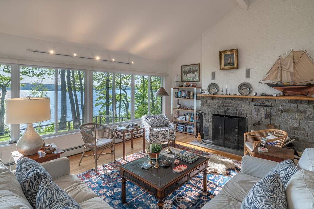 4 Bedroom Single Family Home/House's Image 6