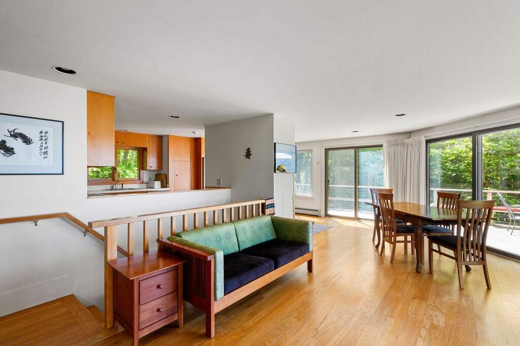 3 Bedroom Single Family Home/House's Image 4