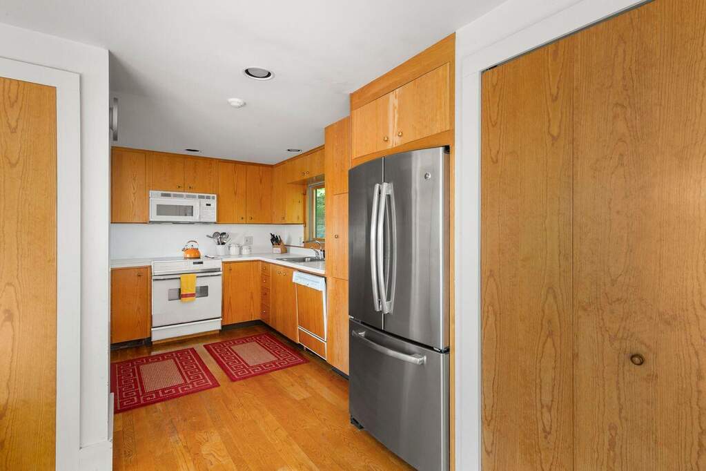3 Bedroom Single Family Home/House's Image 6