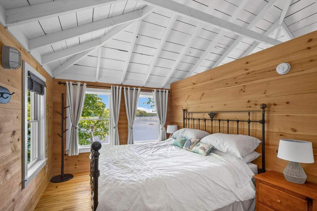 3 Bedroom Single Family Home/House's Image 8