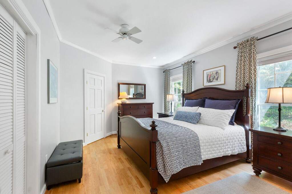 5 Bedroom Single Family Home/House's Image 14