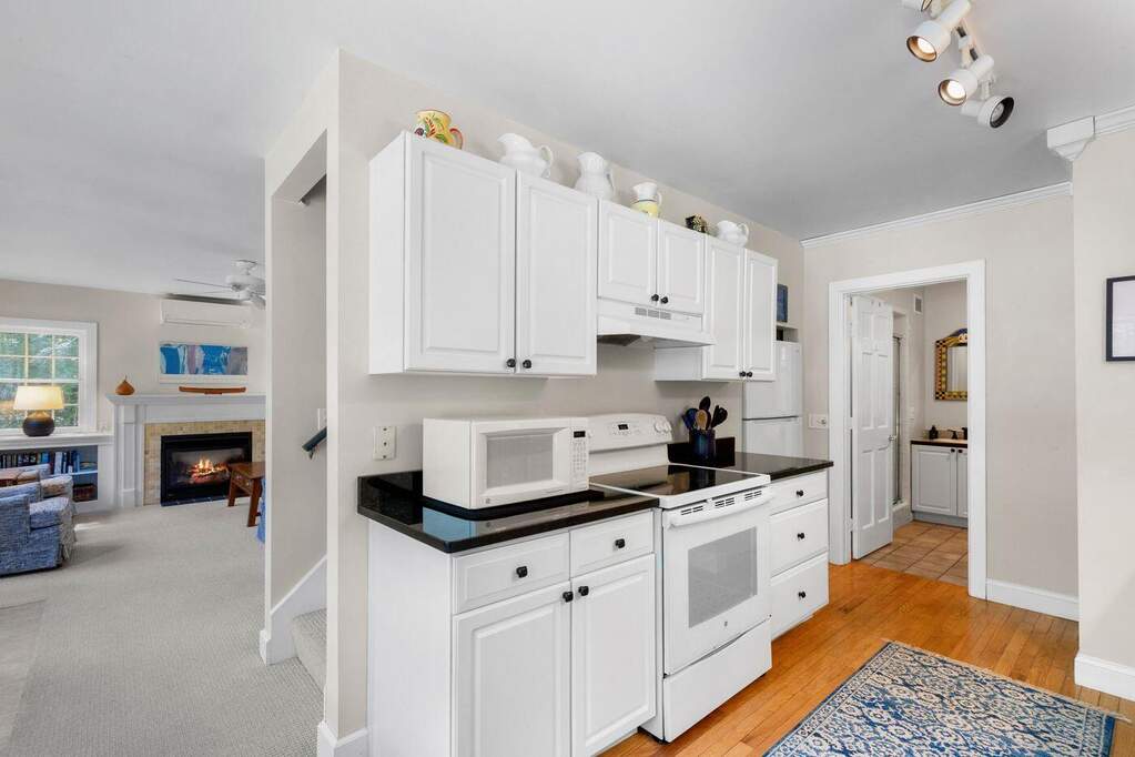 5 Bedroom Single Family Home/House's Image 27