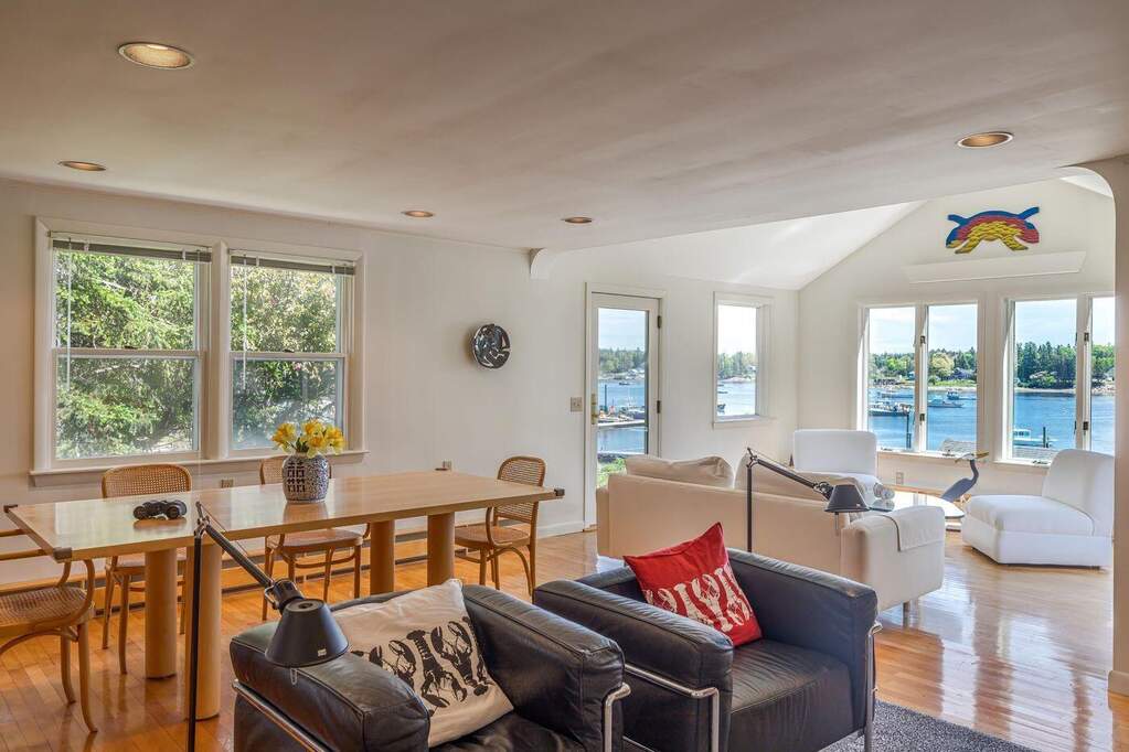 2 Bedroom Single Family Home/House's Image 7