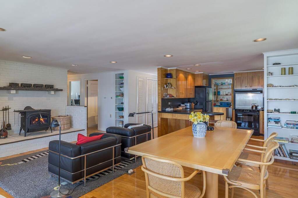 2 Bedroom Single Family Home/House's Image 9