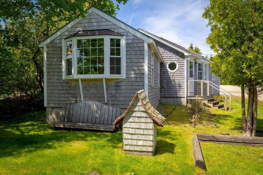 2 Bedroom Single Family Home/House's Image 24