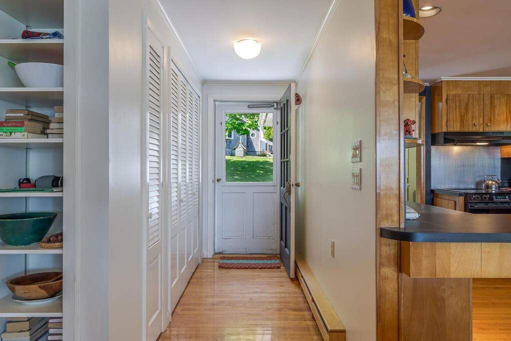 2 Bedroom Single Family Home/House's Image 3