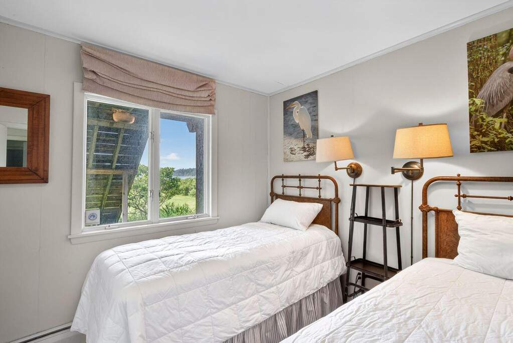 3 Bedroom Single Family Home/House's Image 12