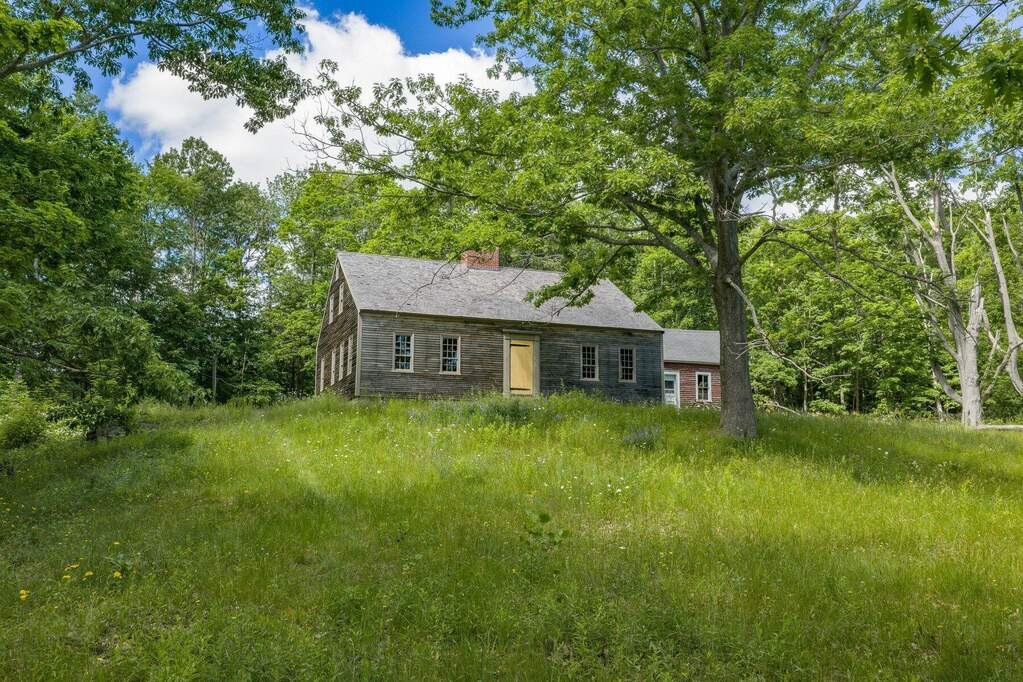 Single Family Home/House's Image 8