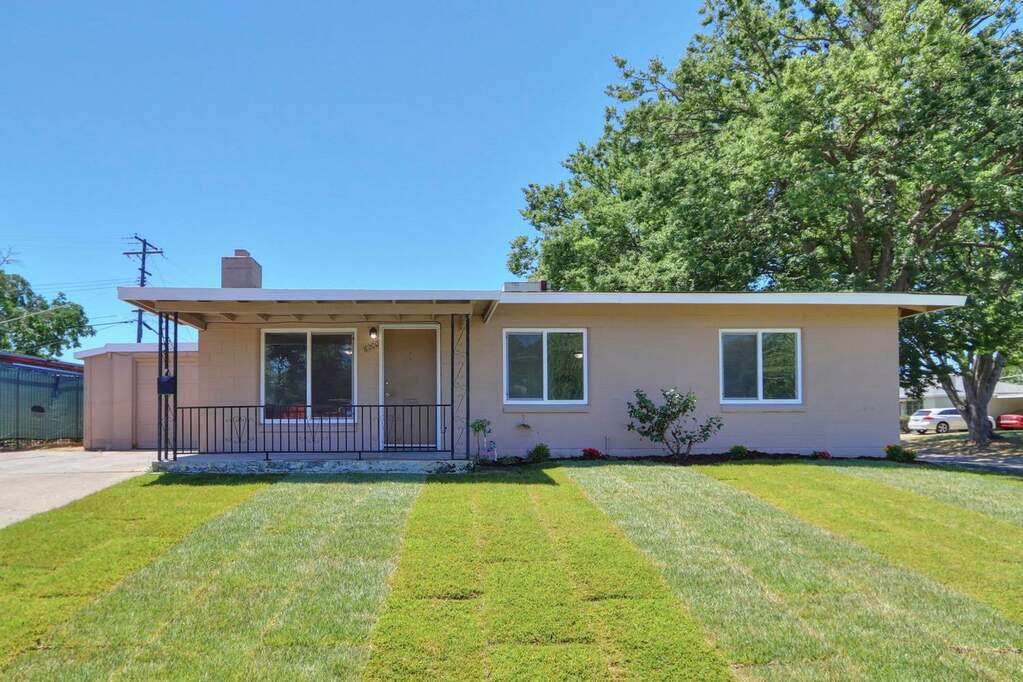 6200 28th Avenue, Sacramento, CA 95820