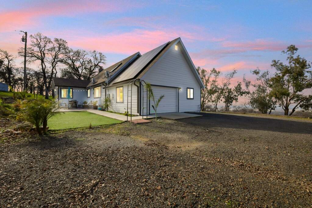 211 Sunny Hills Road photo
