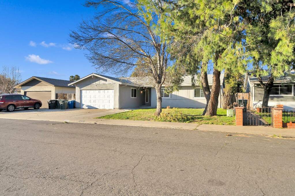 2809 Mockingbird Drive photo