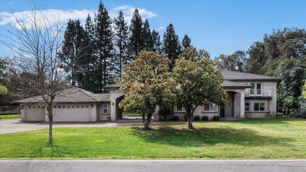 5242 E Hildreth Lane photo