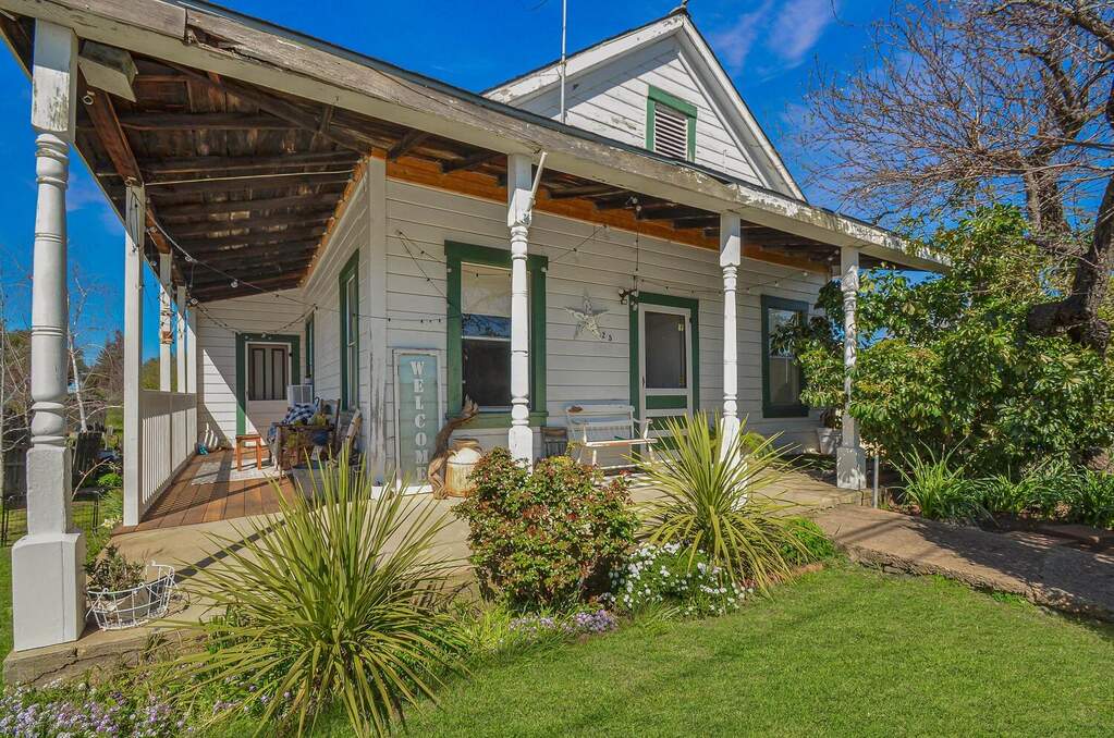 425-431 Sutter Hill Road photo