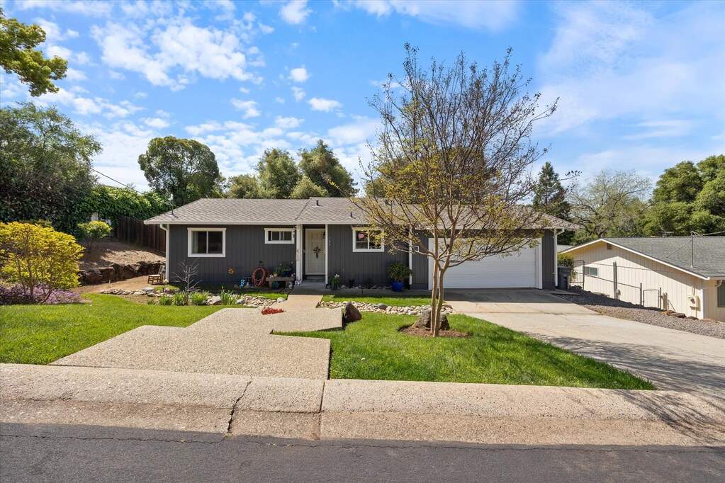 184 Orrin Drive photo