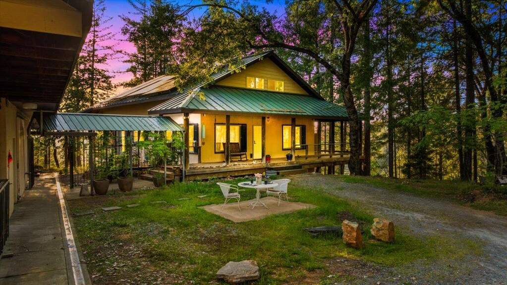 2840 Shanti Lane photo