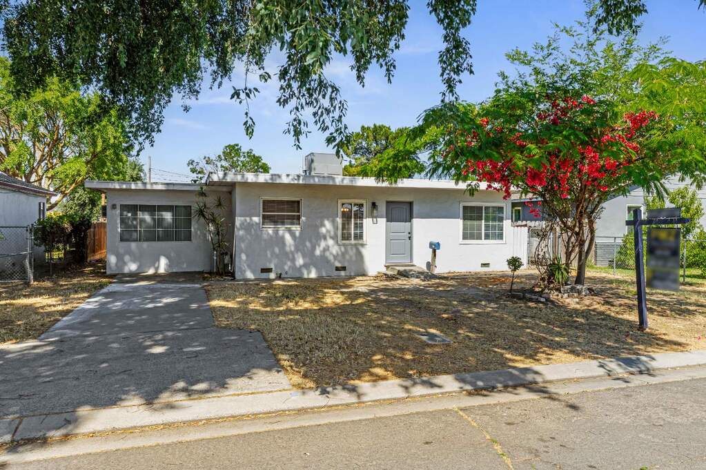 1705 Lois Way photo