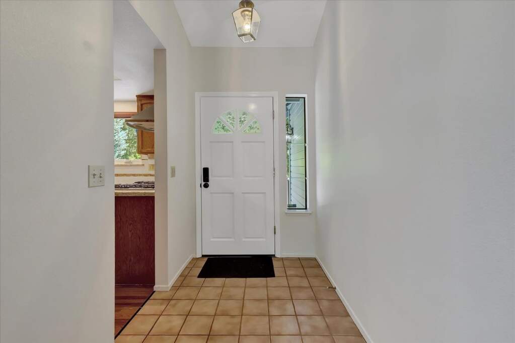 11702 Rainbow Road, Grass Valley, CA 95949