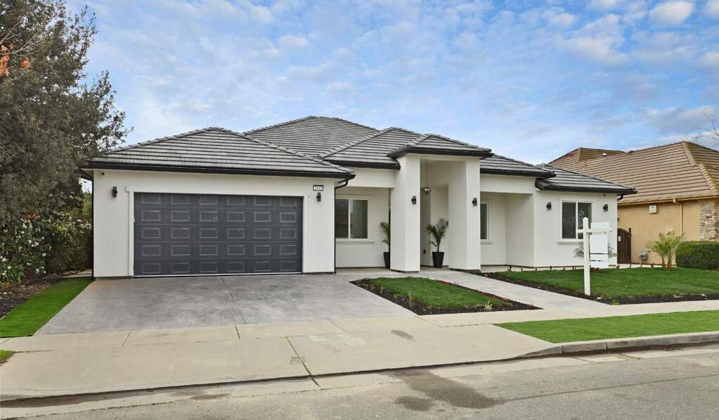 2442 Vintage Oaks Court photo