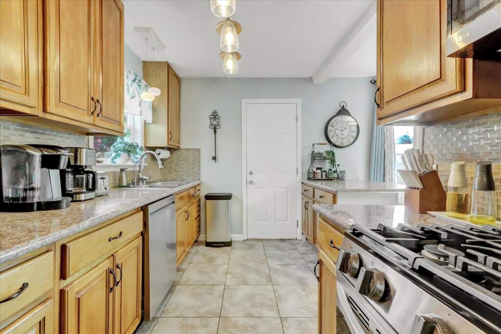 370 Pine Way, Yuba City, CA 95991