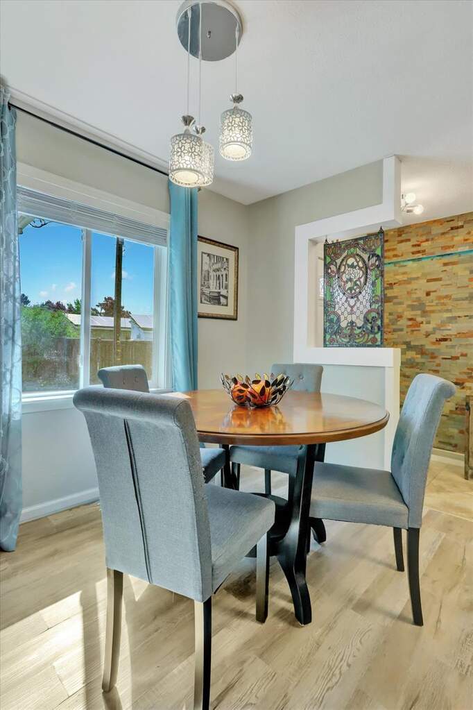 370 Pine Way, Yuba City, CA 95991