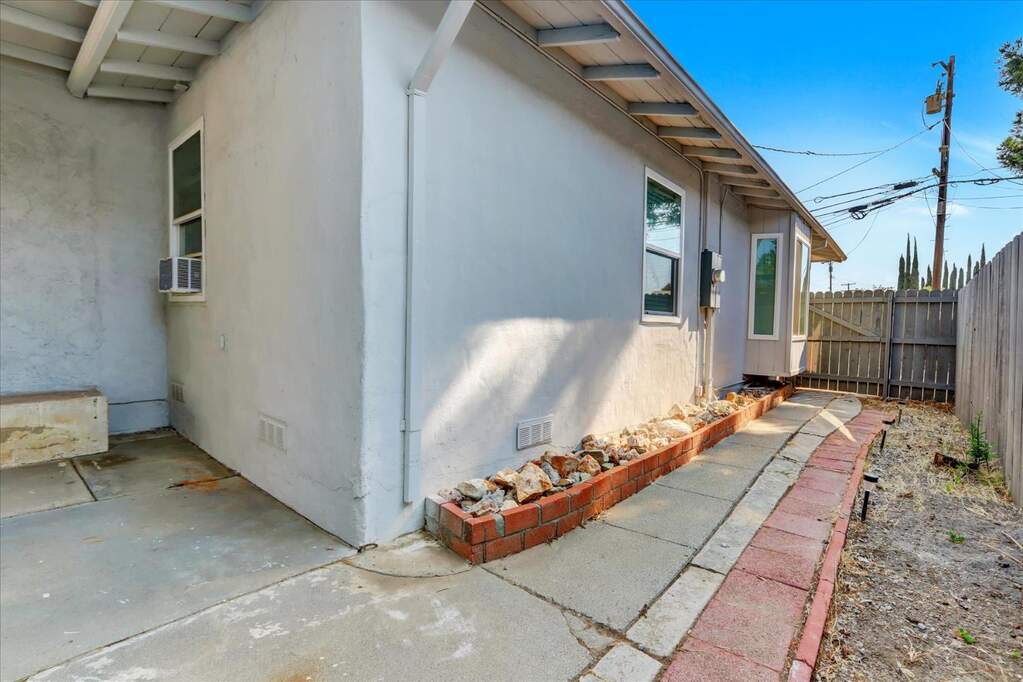 370 Pine Way, Yuba City, CA 95991