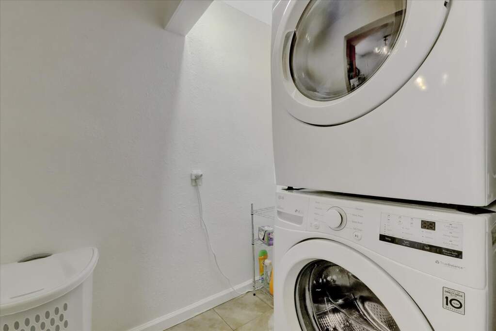 370 Pine Way, Yuba City, CA 95991