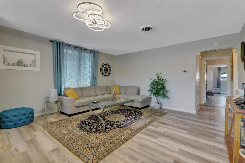 370 Pine Way, Yuba City, CA 95991