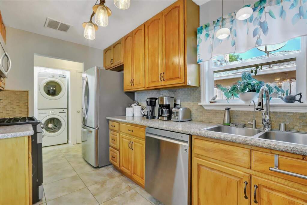 370 Pine Way, Yuba City, CA 95991