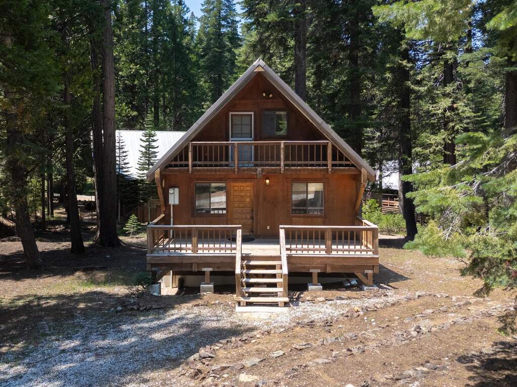 2465 Evergreen Court photo