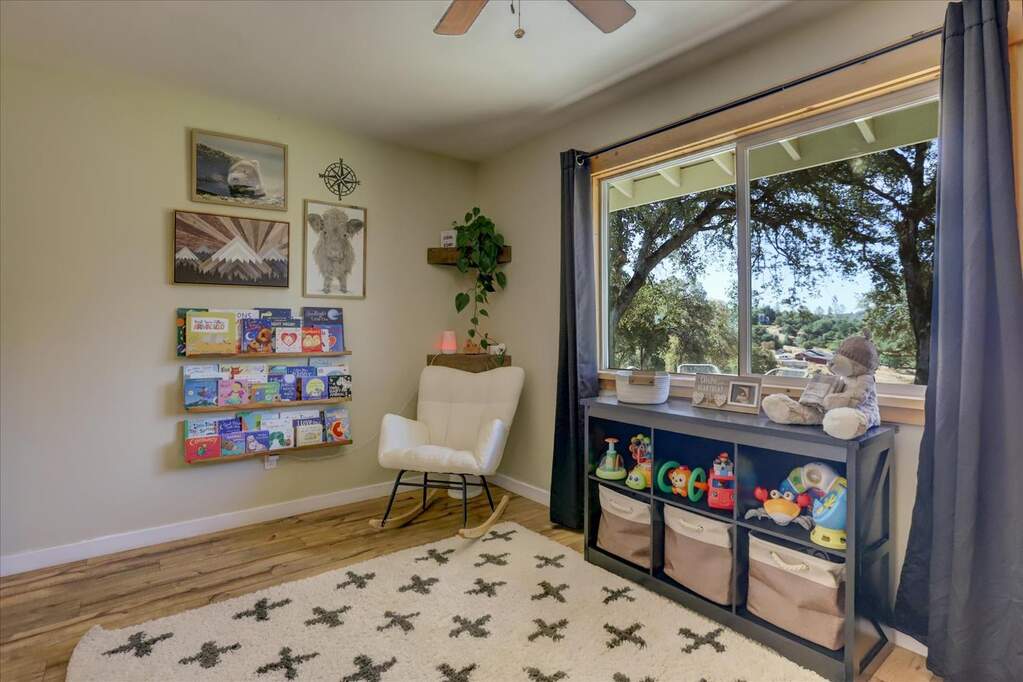 20100 John Born Road, Penn Valley, CA 95946