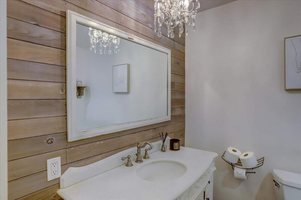 20100 John Born Road, Penn Valley, CA 95946