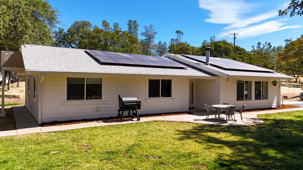 20100 John Born Road, Penn Valley, CA 95946