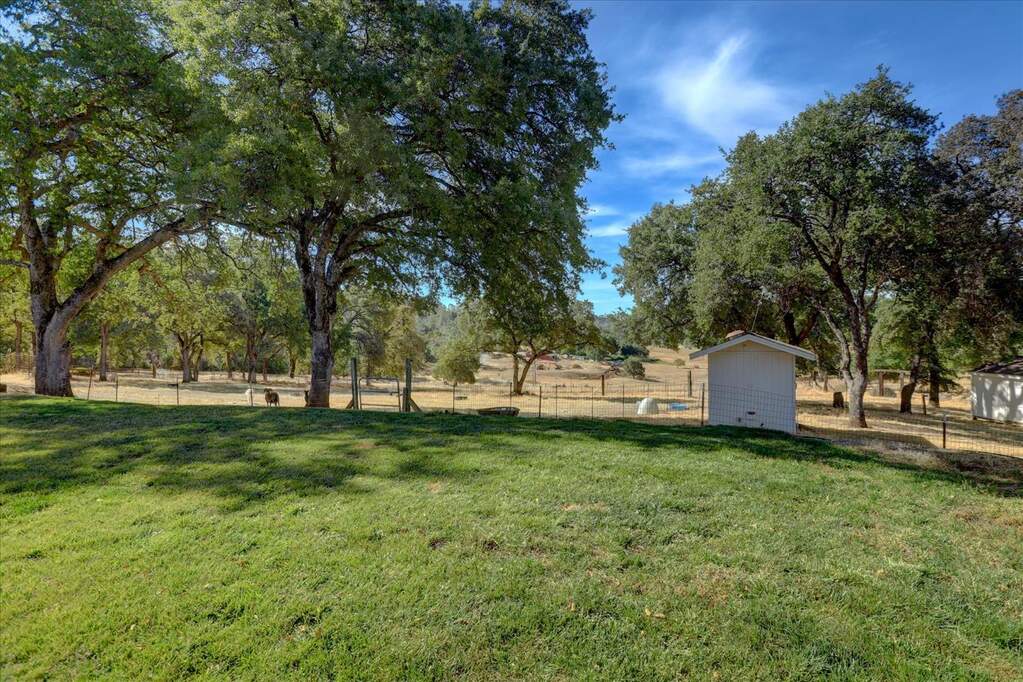 20100 John Born Road, Penn Valley, CA 95946